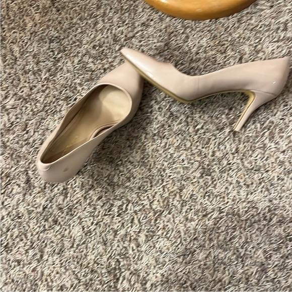 BCBGENERATION Skie Nude Tan Pump Sz 8 - Picture 7 of 10